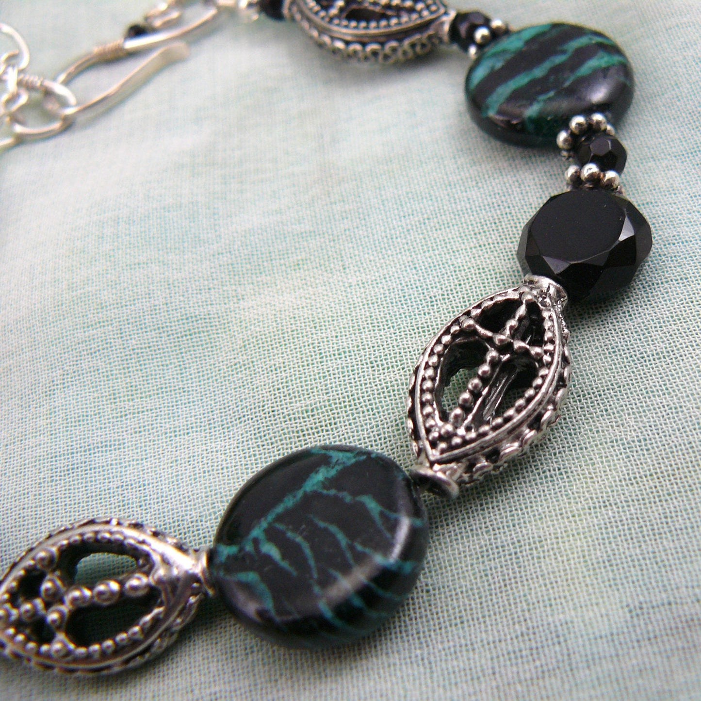 Emerald Green and Black Striped Zebra Agate Stone and Pewter Cross Beaded Faith Bracelet