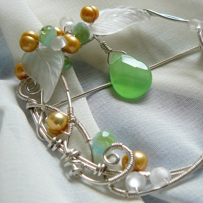 Lucite Leaf and Freshwater Pearl Wreath Style Wire Wrapped Sterling Silver Pin or Brooch