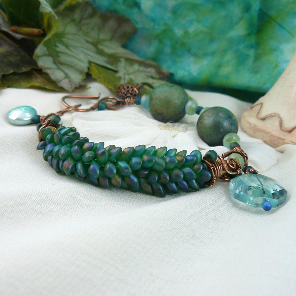 Green Magatama Bead Water Dragon Scale Kumihimo Bracelet