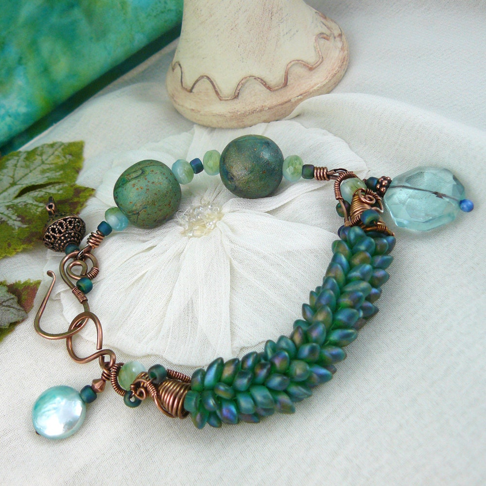 Green Magatama Bead Water Dragon Scale Kumihimo Bracelet