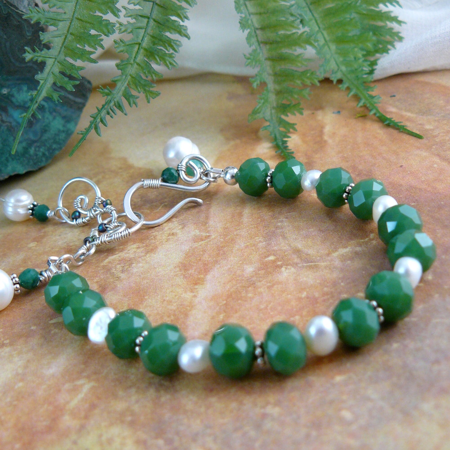 Elegance in Green ~ Faceted Green Crystal and Freshwater Pearl Bead Bracelet